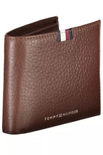 Load image into Gallery viewer, Tommy Hilfiger Elegant Leather Wallet with Contrasting Detail