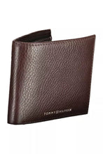Load image into Gallery viewer, Tommy Hilfiger Elegant RFID-Blocking Leather Wallet