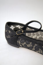 Load image into Gallery viewer, Dolce & Gabbana Elegant Black Lace Flats