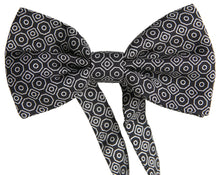 Load image into Gallery viewer, Dolce & Gabbana Elegant Black and White Silk Bow Tie