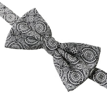 Load image into Gallery viewer, Dolce & Gabbana Elegant Black & White Silk Bow Tie
