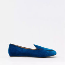 Load image into Gallery viewer, Charles Philip Elegant Velvet Matteo Moccasins