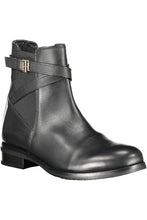 Load image into Gallery viewer, Tommy Hilfiger Chic Black Ankle Boots with Contrasting Zip Detail
