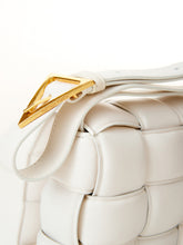 Load image into Gallery viewer, Bottega Veneta Elegant Padded White Leather Crossbody Bag
