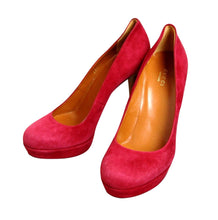 Load image into Gallery viewer, Gucci Women&#39;s Raspberry Suede Platform Pump Shoes
