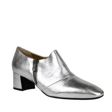 Load image into Gallery viewer, Bottega Veneta Bottega Veneta Women&#39;s Metallic Silver Leather Ankle Booties
