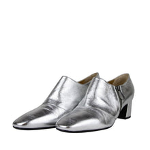 Load image into Gallery viewer, Bottega Veneta Bottega Veneta Women&#39;s Metallic Silver Leather Ankle Booties
