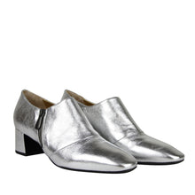 Load image into Gallery viewer, Bottega Veneta Bottega Veneta Women&#39;s Metallic Silver Leather Ankle Booties
