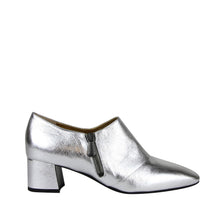 Load image into Gallery viewer, Bottega Veneta Bottega Veneta Women&#39;s Metallic Silver Leather Ankle Booties
