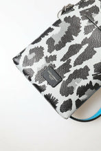 Load image into Gallery viewer, Dolce &amp; Gabbana Elegant Leather Crossbody Phone Bag
