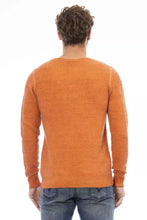 Load image into Gallery viewer, Distretto12 Chic Crew Neck Sweater in Vibrant Orange
