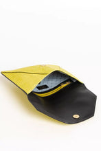 Load image into Gallery viewer, Trussardi Elegant Envelope Clutch in Delicate Elaphe
